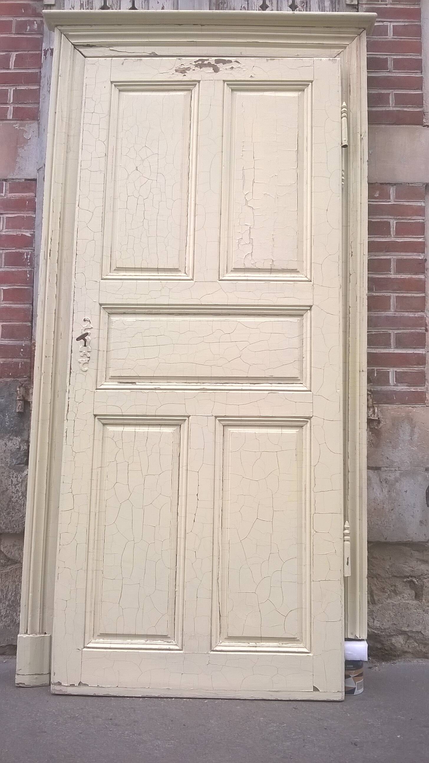 Porte mouluré avec cadre xix eme