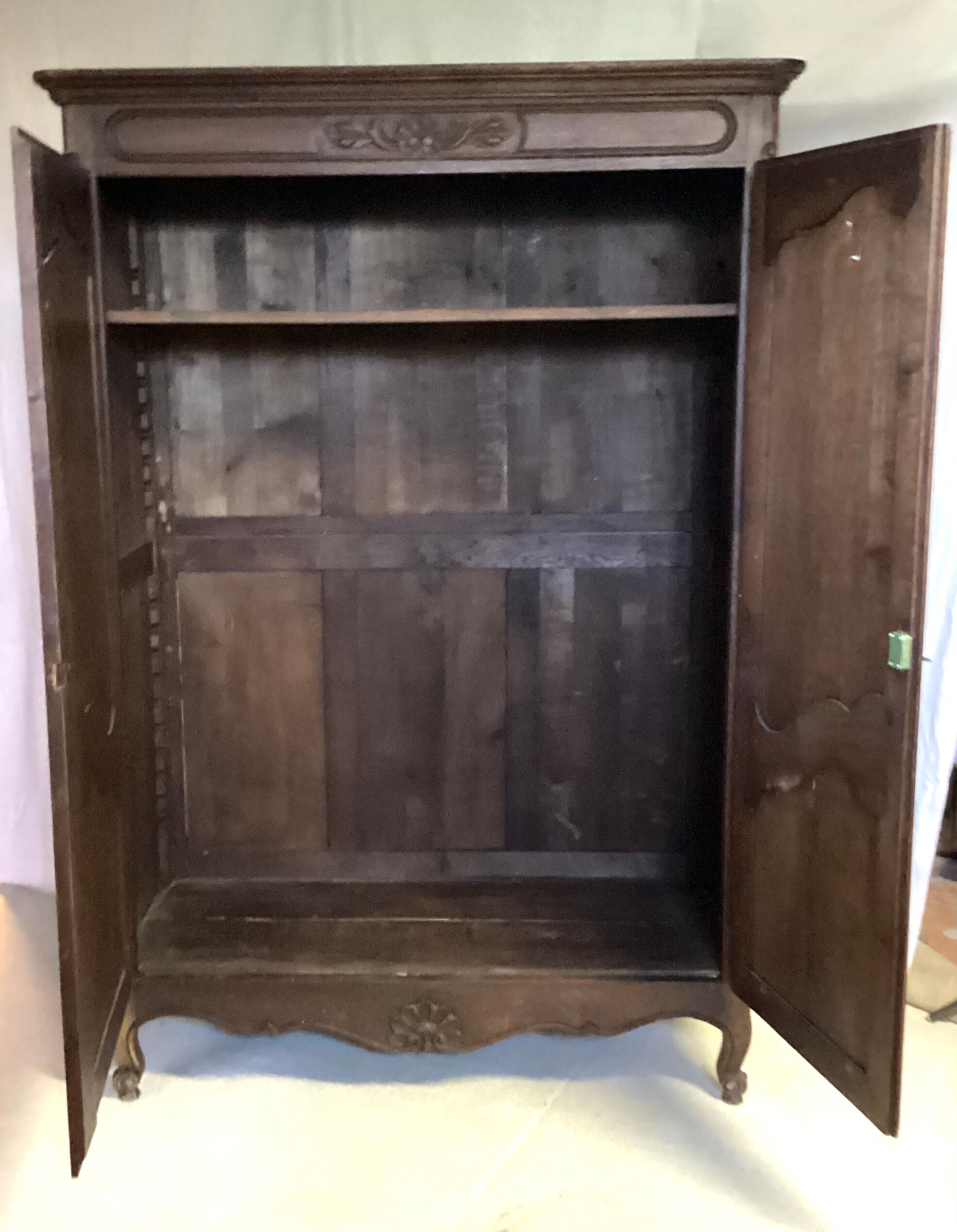Armoire penderie en chêne vers les années 1950-1960