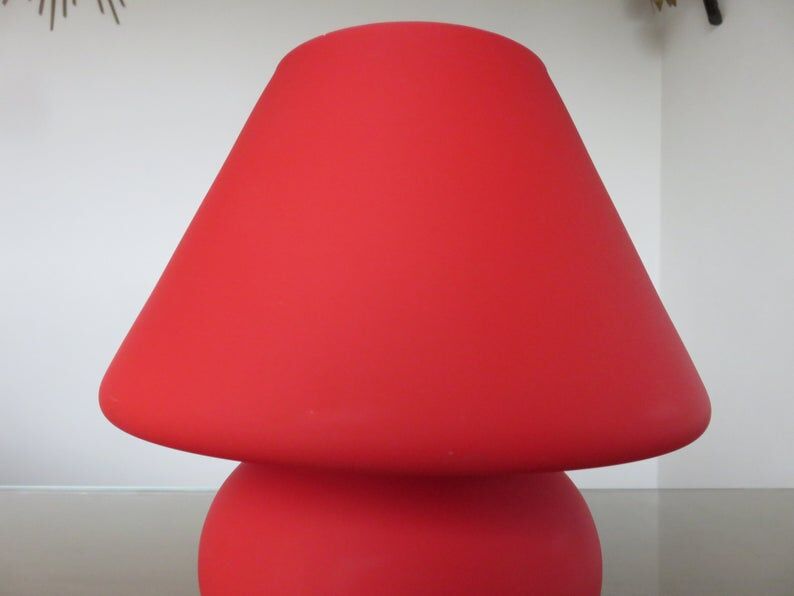 Red "mushroom" lamp 770s
