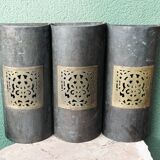 Set of 3 wall lights in hammered and chiseled brass