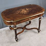 Middle table in rosewood veneer, Napoléon III period – 2nd half of the 19th century.