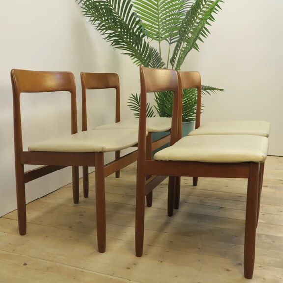 Set of 8 mid-century teak chairs, Denmark 1960.