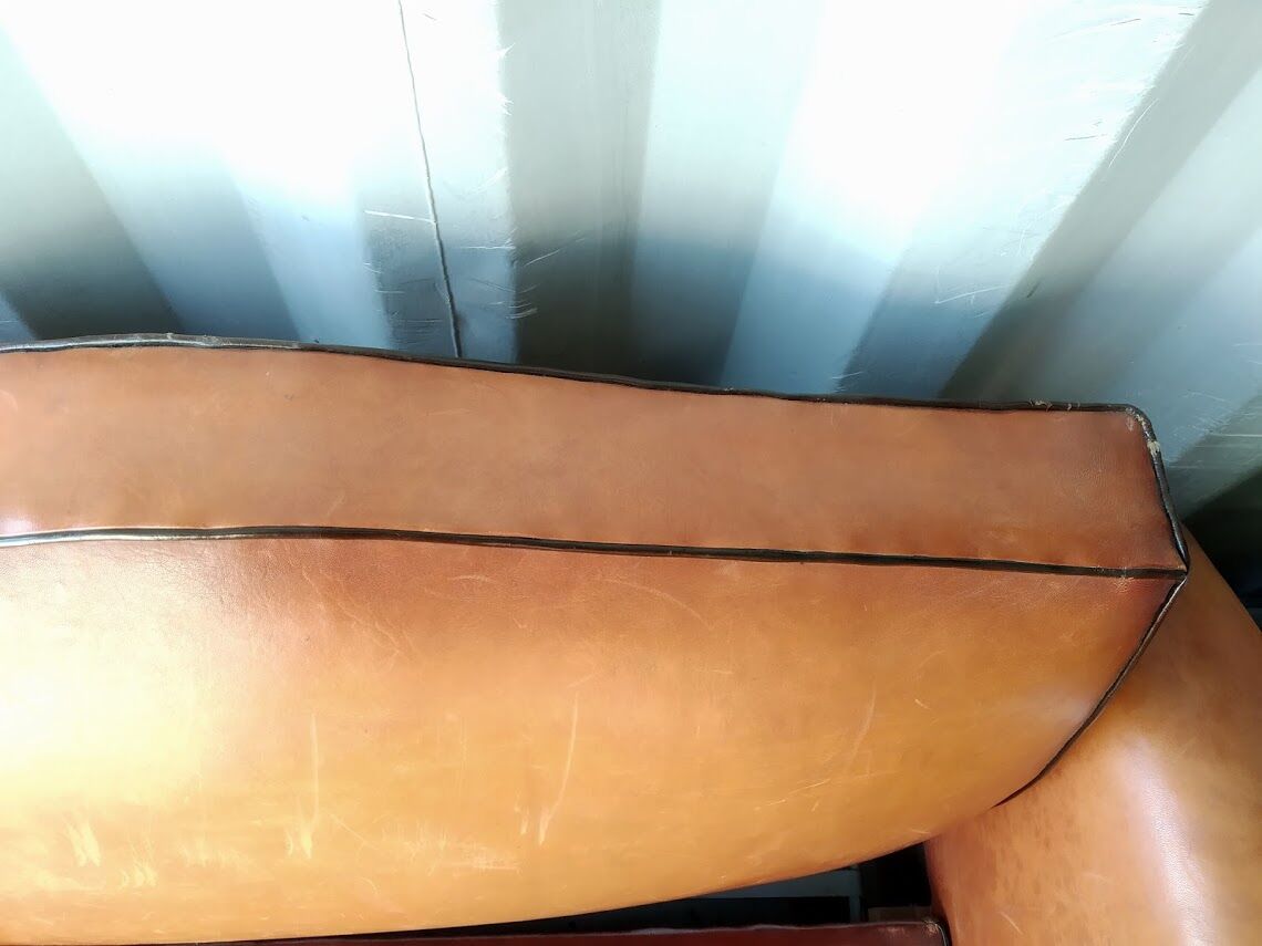 Moustache club sofa in leather, 40s