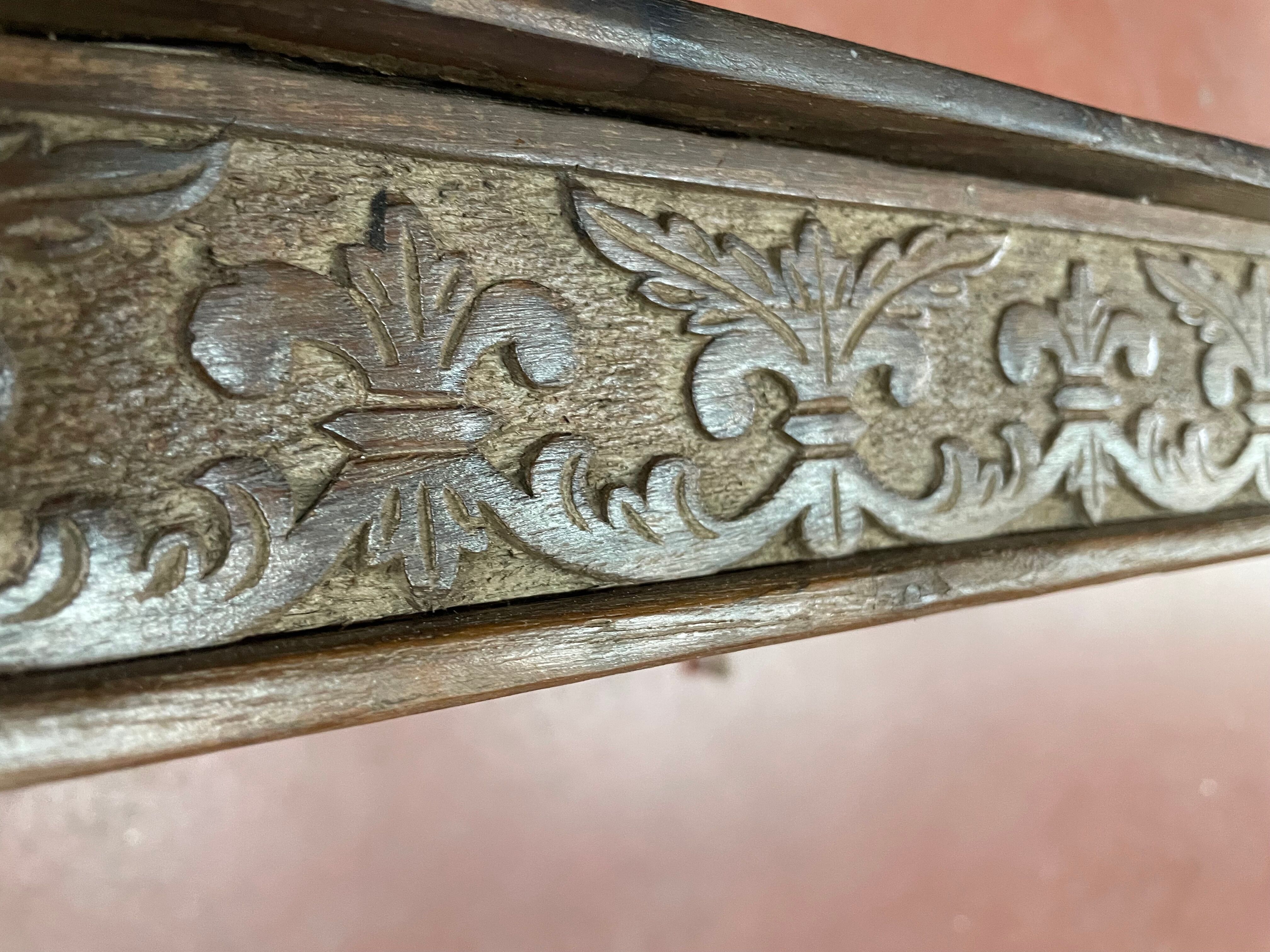 Ancient india square coffee table in solid teak wood decorated with a rosette
