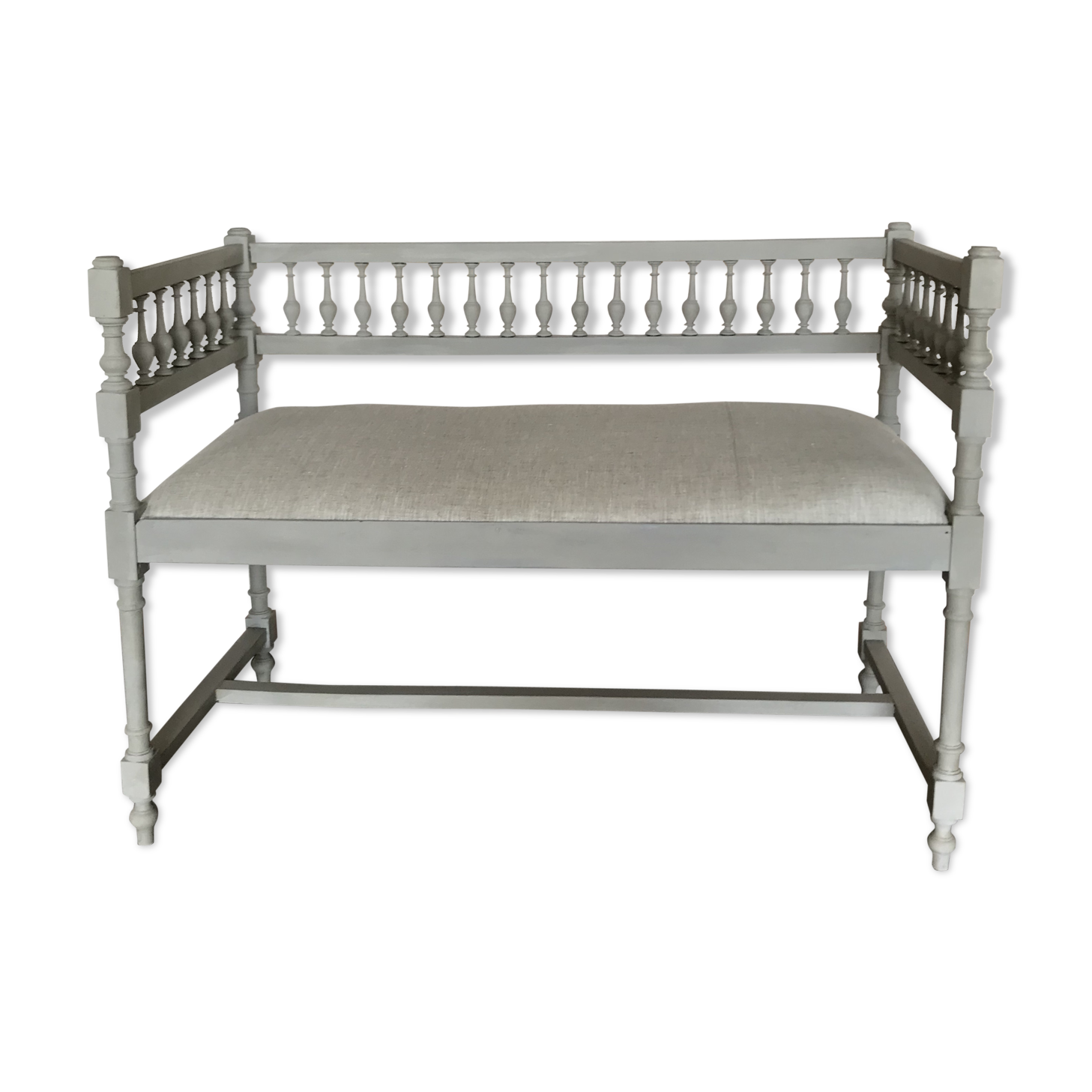 Two-seater bench with balusters