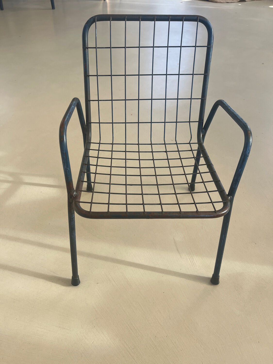 Emu chair for children