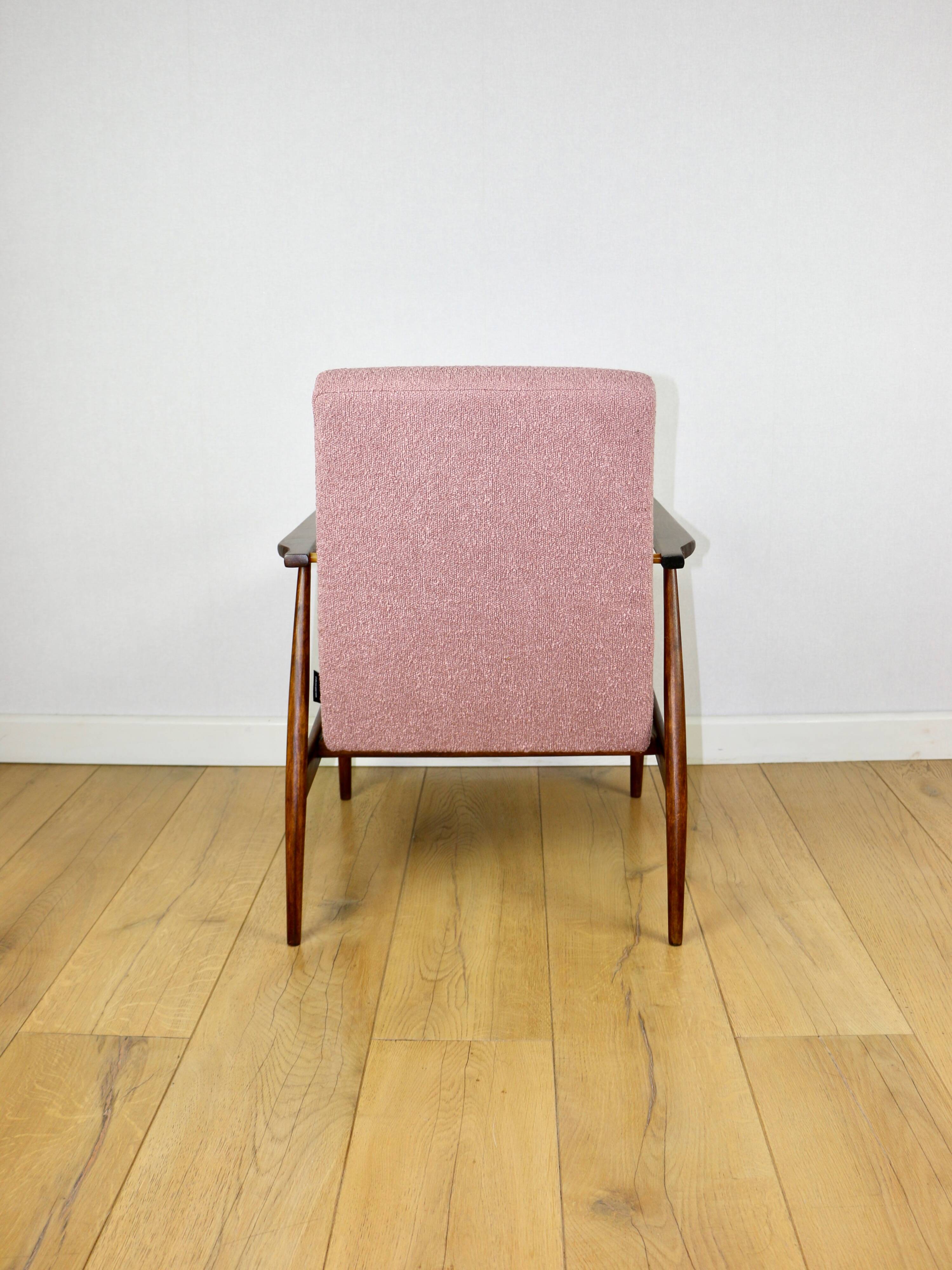 Fauteuil « Lis », années 1970, bouclé rose, design de Henryk Lis