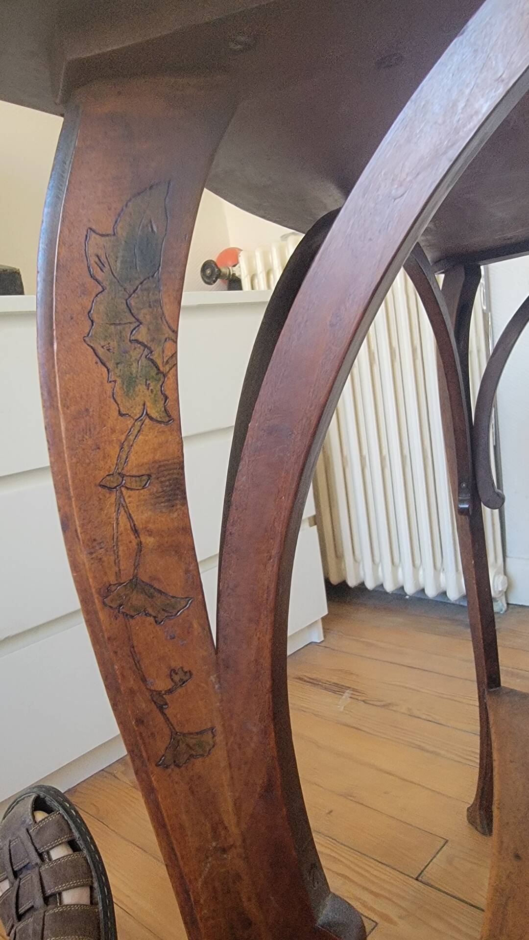 Table d'appoint art nouveau