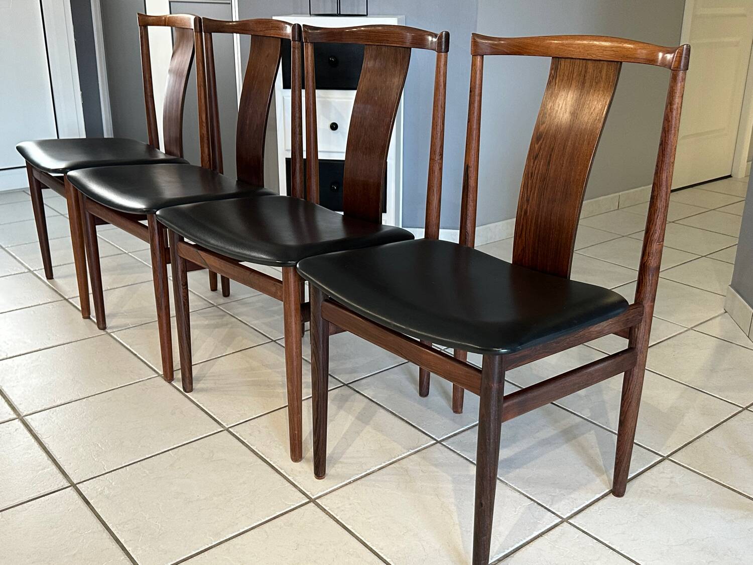 Set of 4 rosewood chairs designed by Henning Sorensen, Denmark, 1960.
