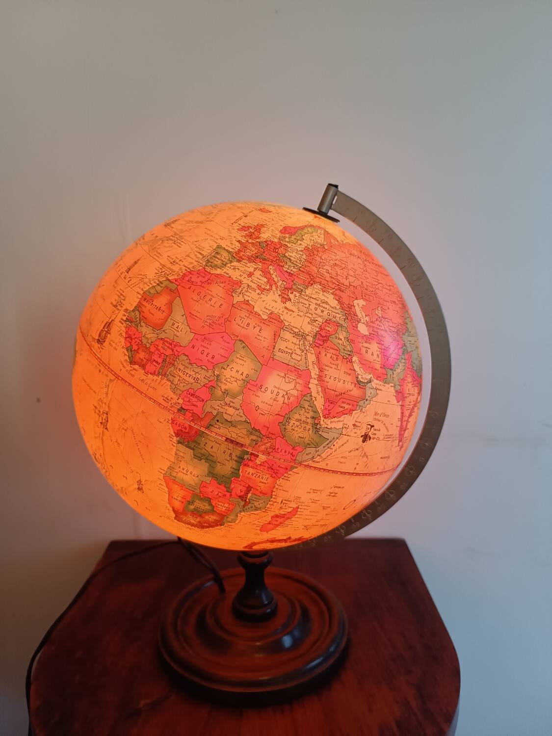 Scan-Globe illuminated globe (Denmark) – 44 cm