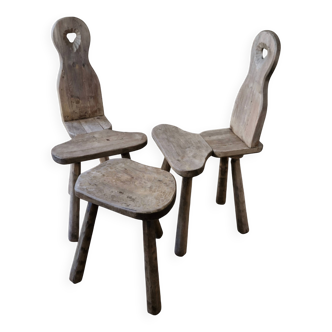 Duo de chaises brutaliste en bois et un tabouret 1960