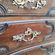 Commode galbée style Louis XVI