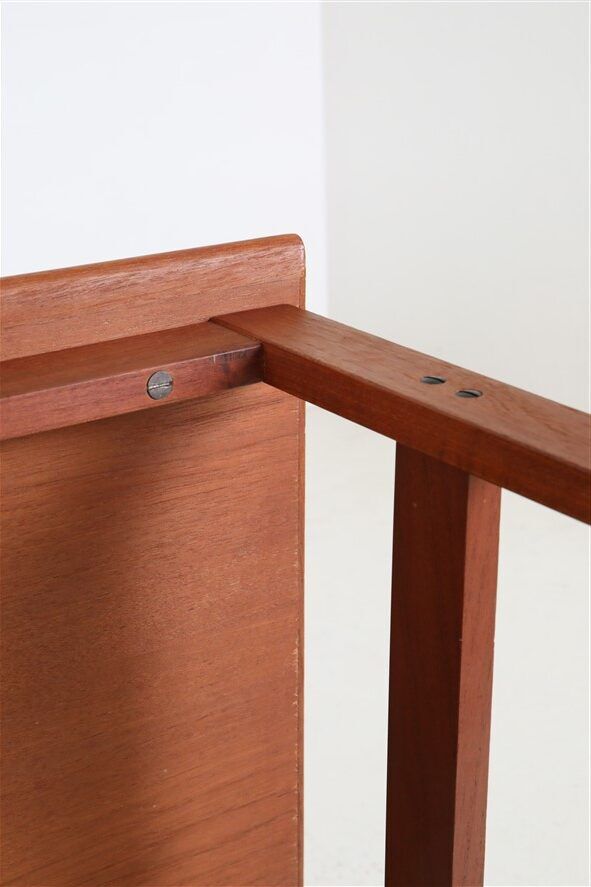 Illum Wikkelsø / Niels Eilersen “Capella” teak side table / 1960s / Danish modern design