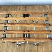 Tabouret pliant en bois