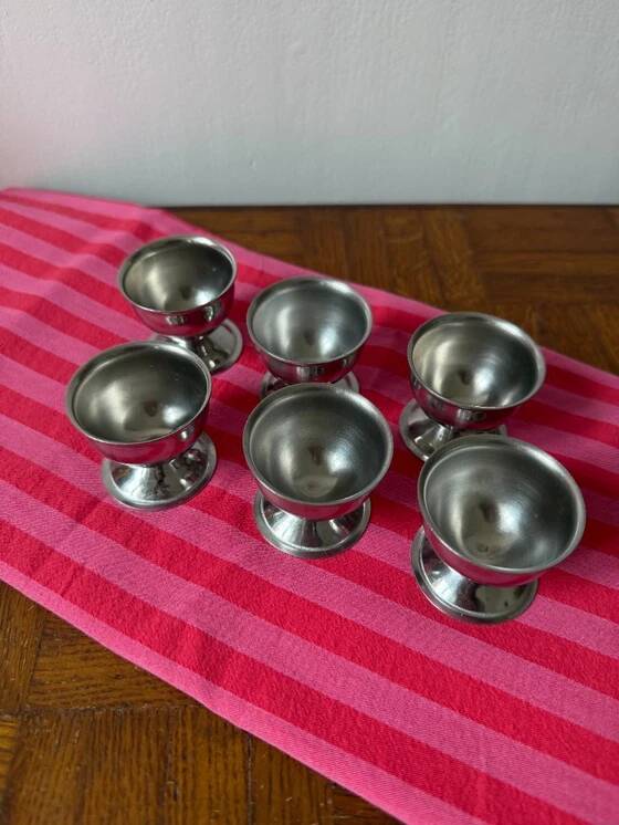 Set of 6 stainless steel egg cups
