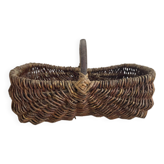 Small wicker and hazelnut basket