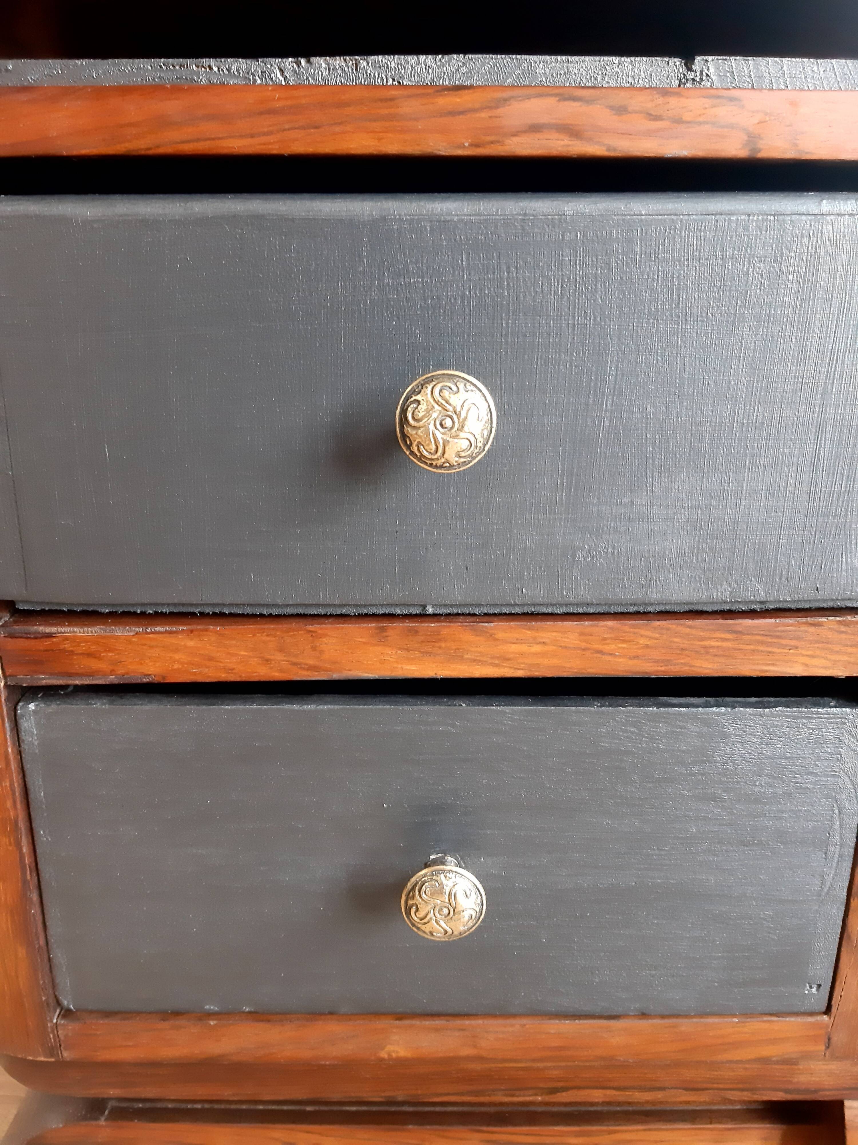 Art Deco hairdresser