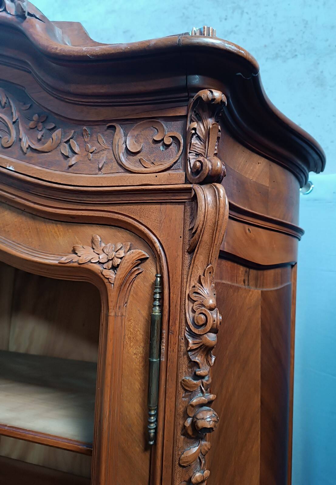 Rococo library in walnut