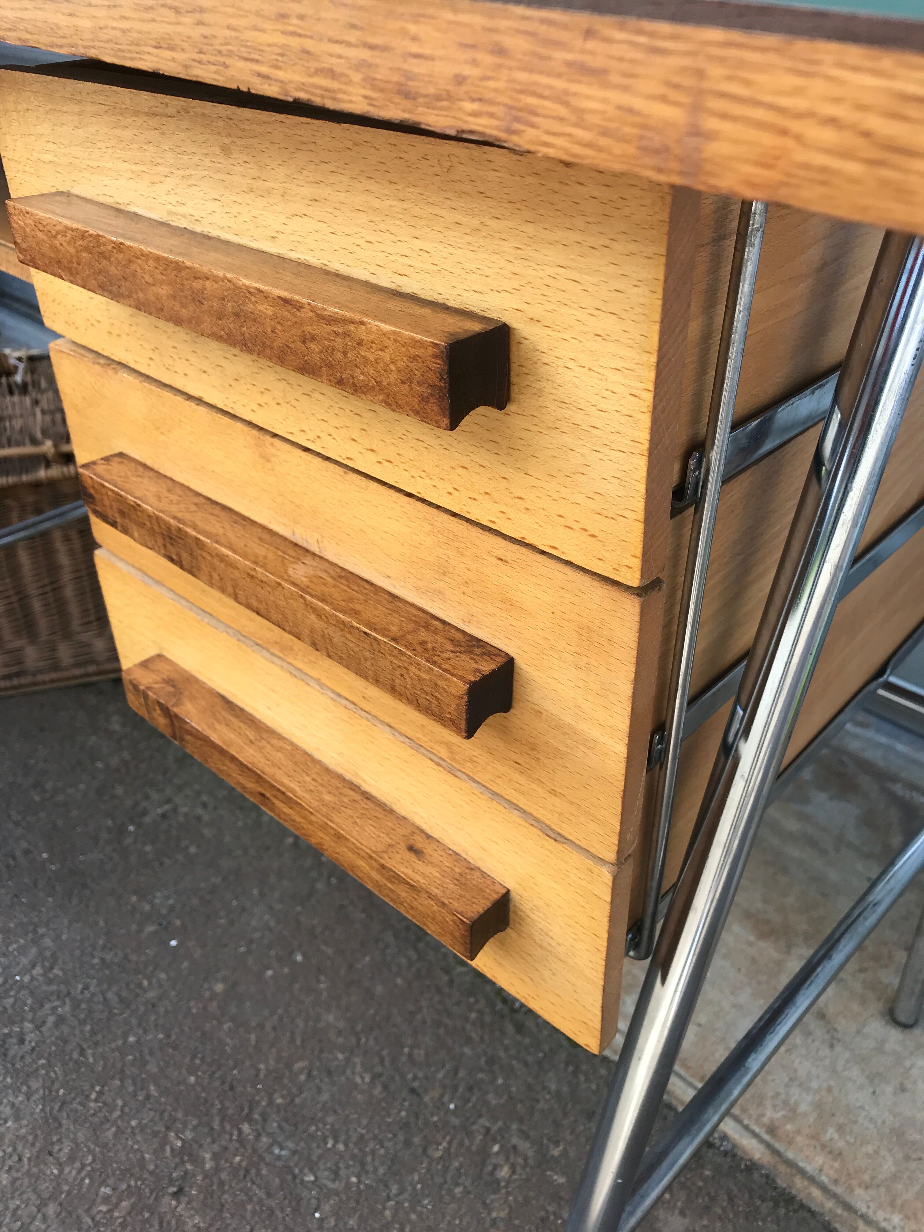Formica and chrome desk