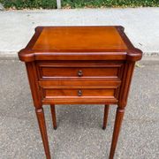 Table d'appoint chevet Style Louis XVI en merisier massif à cannelures 1960
