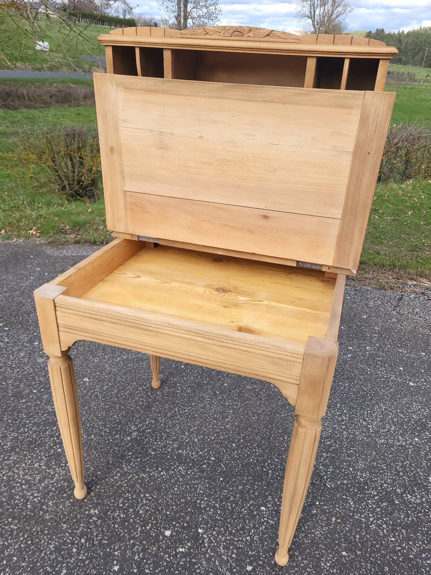 Solid wood desk