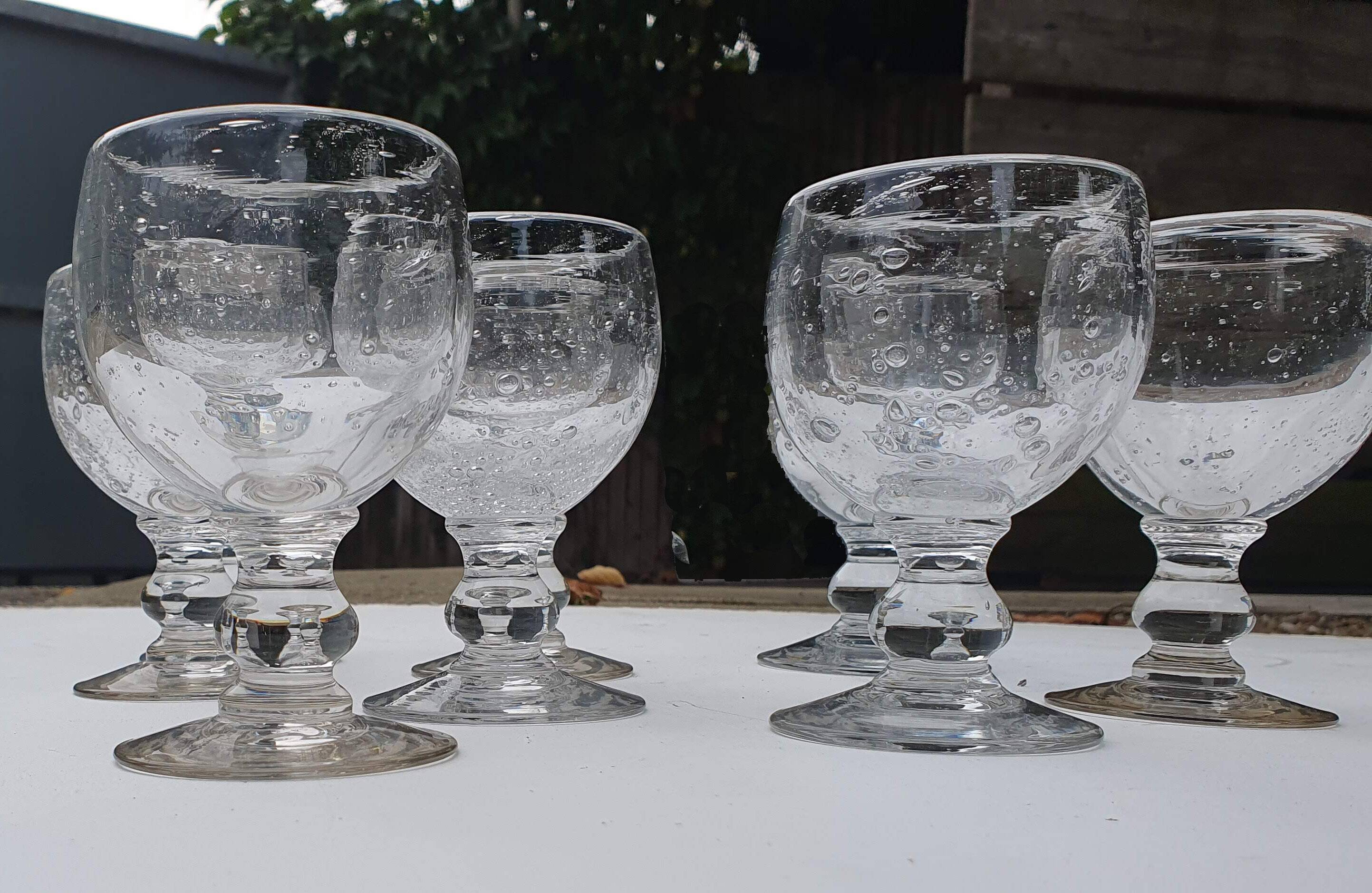 White bubbled glasses