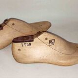 Shoe last - adult shoe trees 1930s