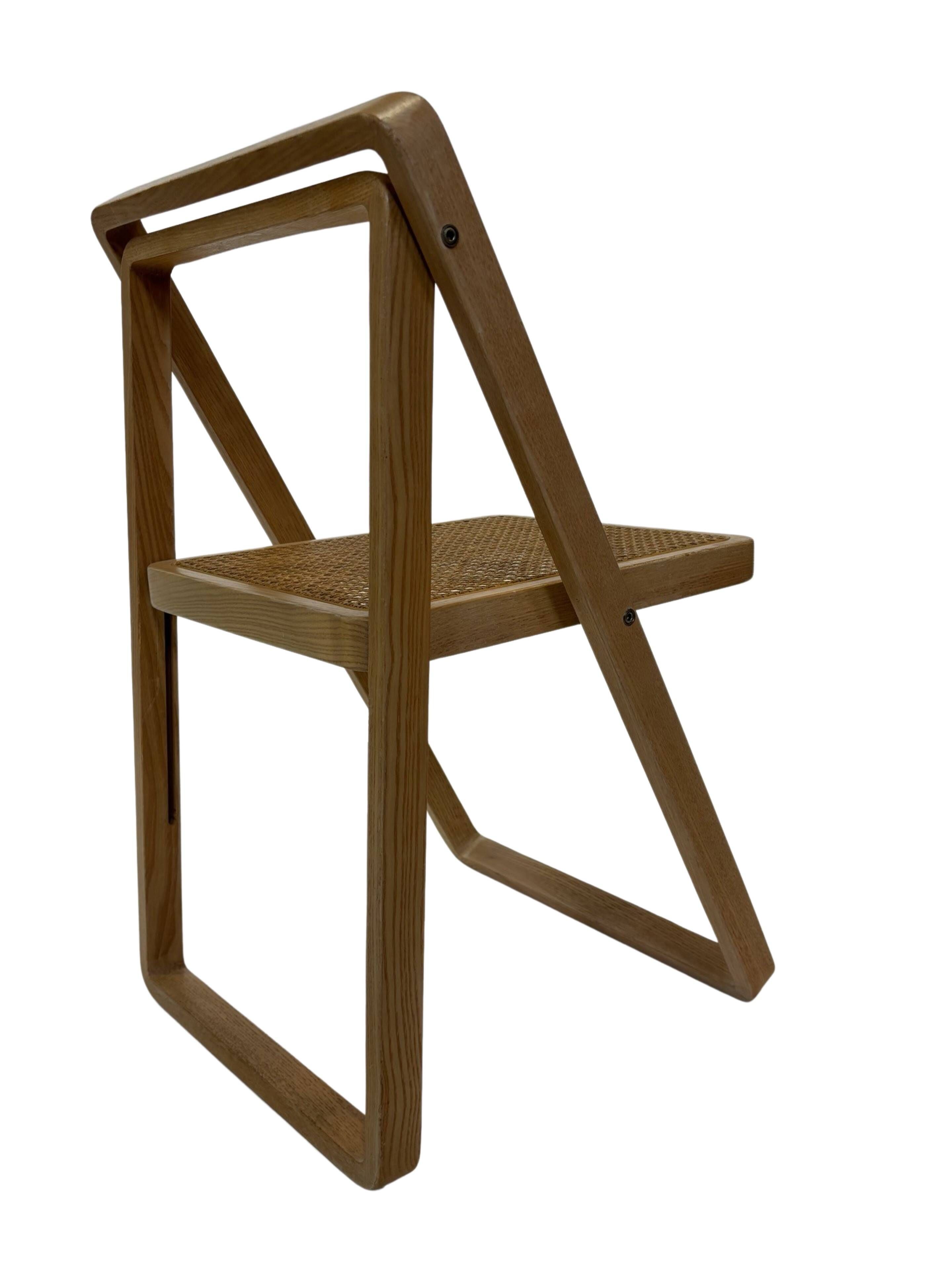 Ensemble vintage de 4 chaises pliantes, design en sangle et bois, années 1970