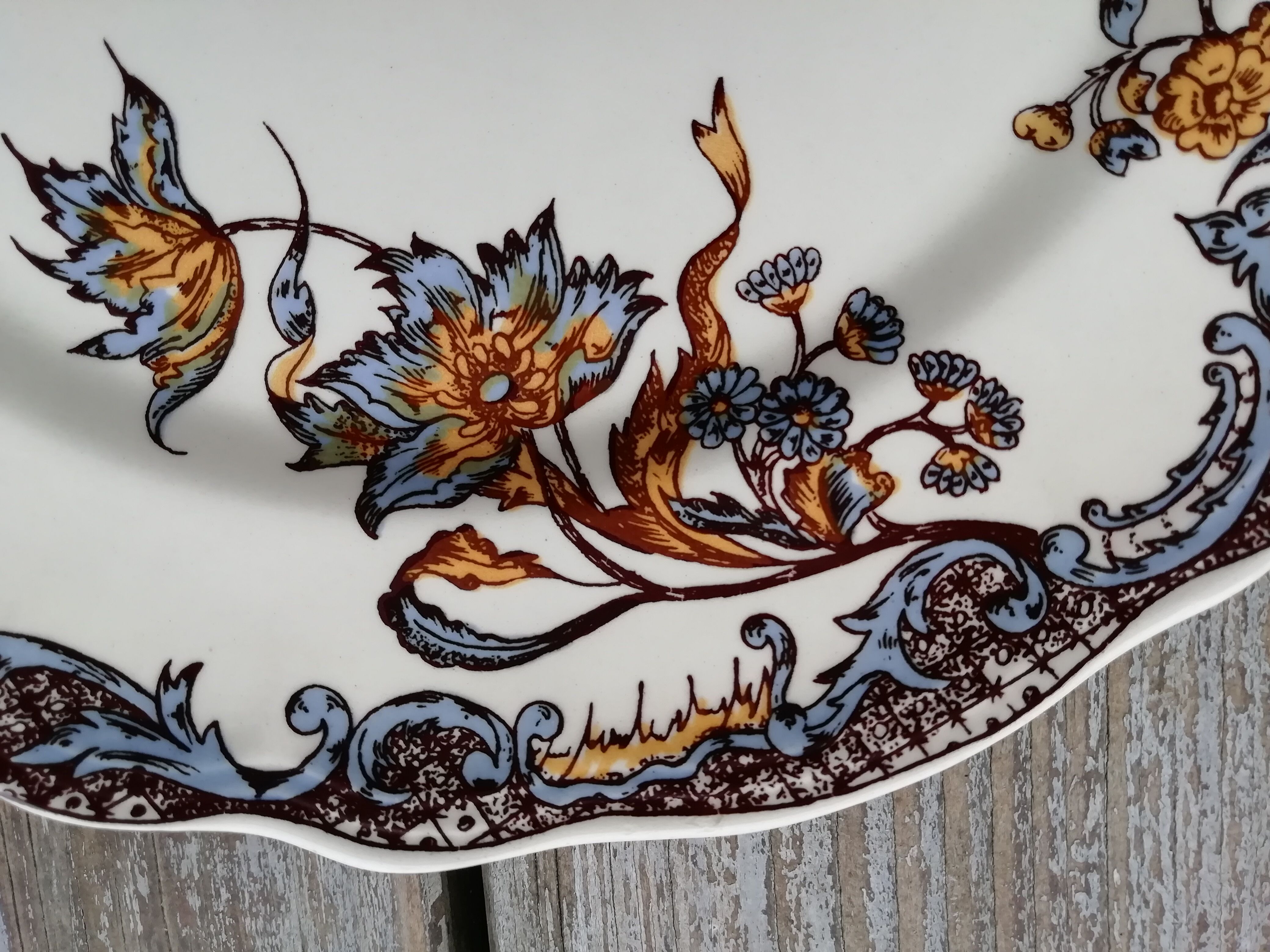 Pair of salins plates