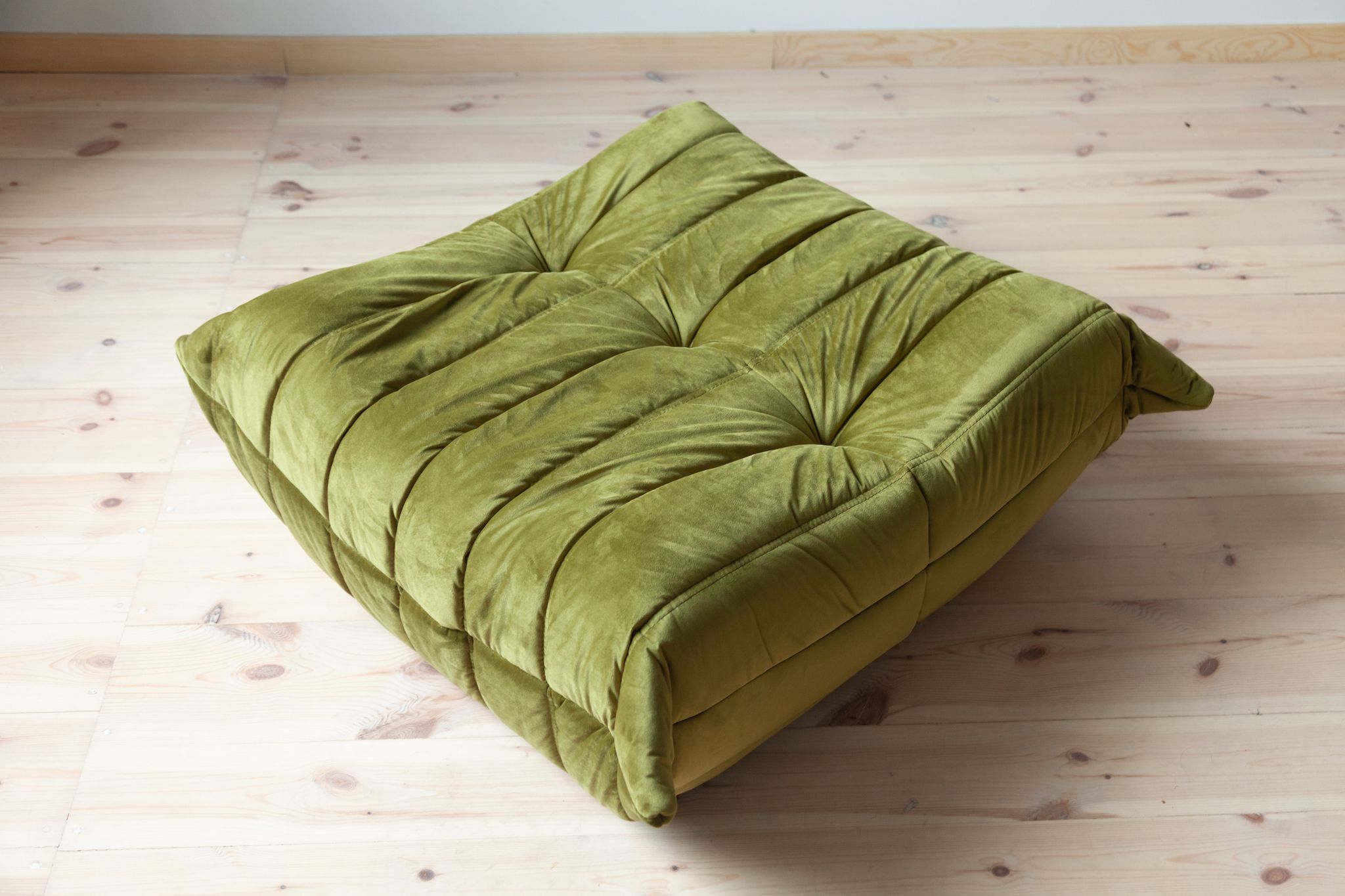 Armchair and pouffe Togo in green olive velvet model designed by Michel Ducaroy 1973