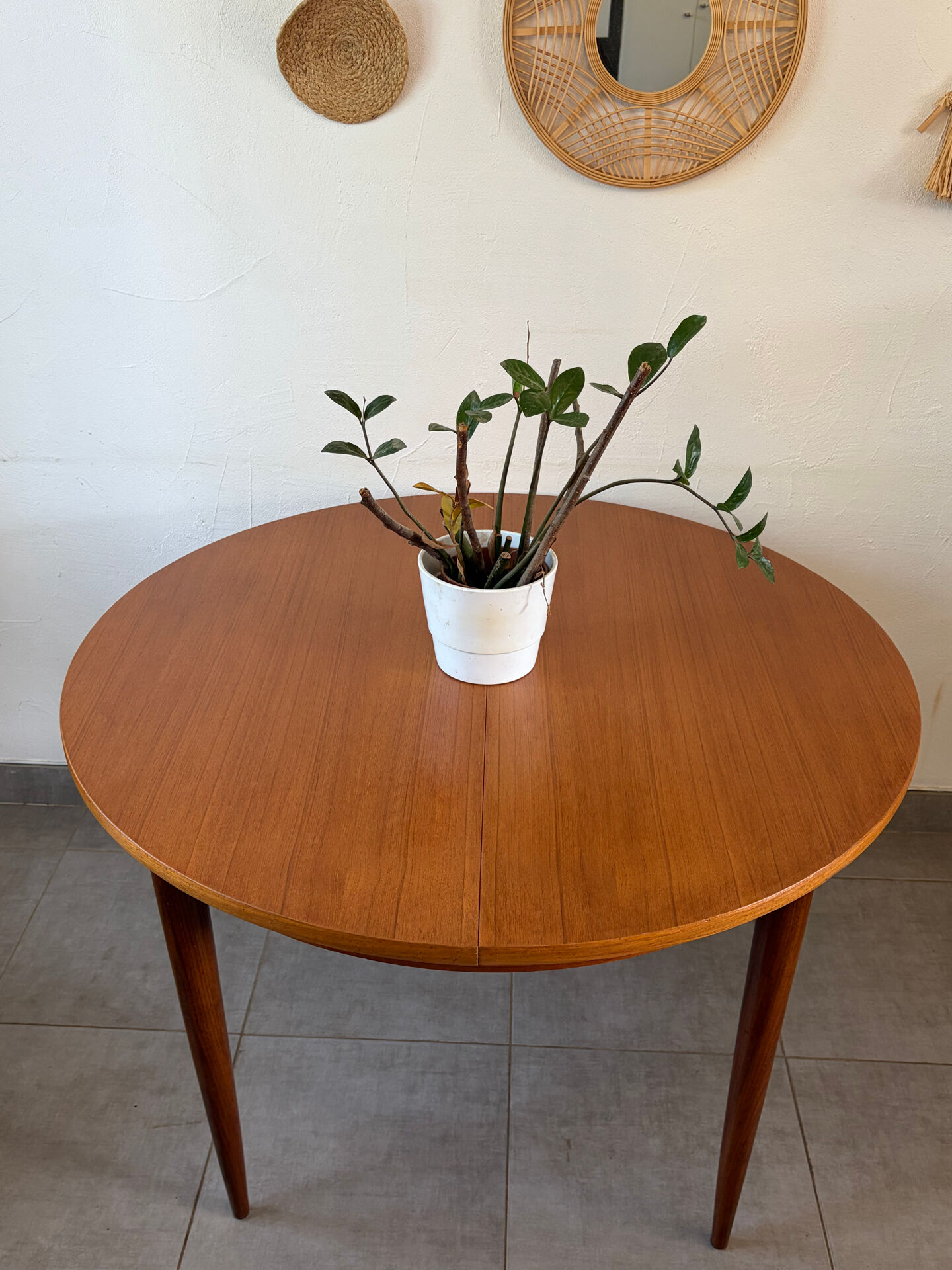 Table ronde scandinave extensible en teck