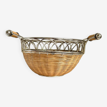 Basket in woven wicker and chrome metal