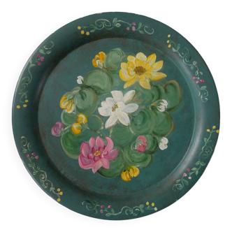 Metal serving tray with hand-painted floral decoration in a country flea market style