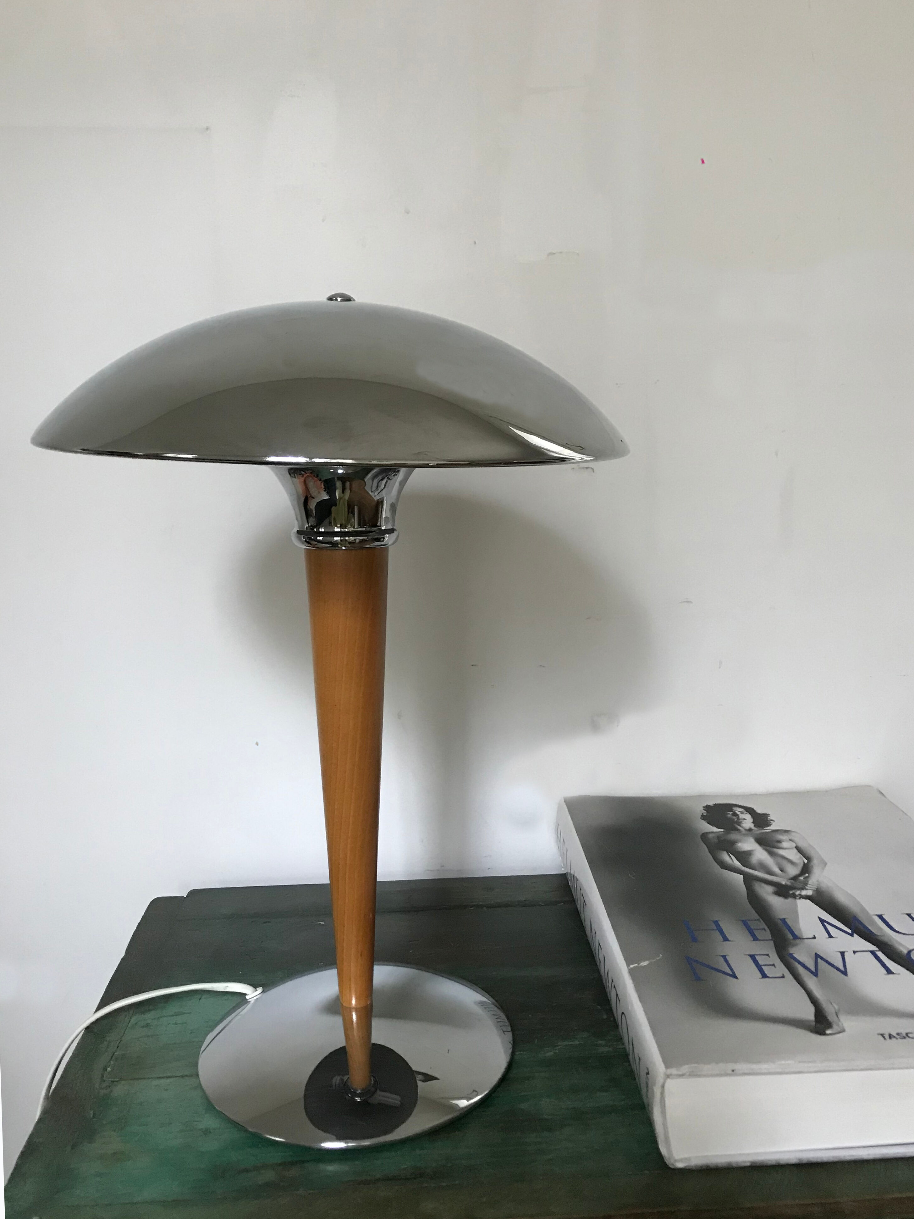 Vintage liner lamp