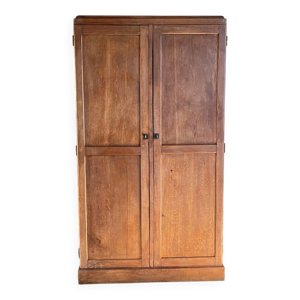 Petite armoire d’école