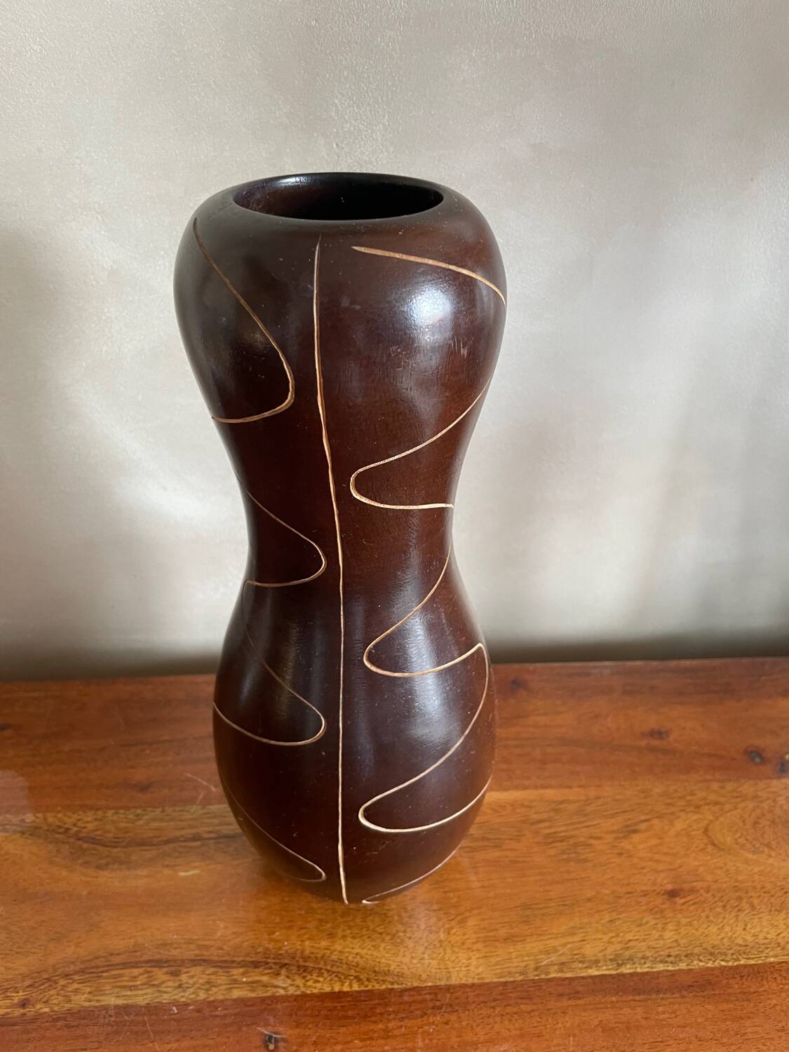 Vase en bois Africain