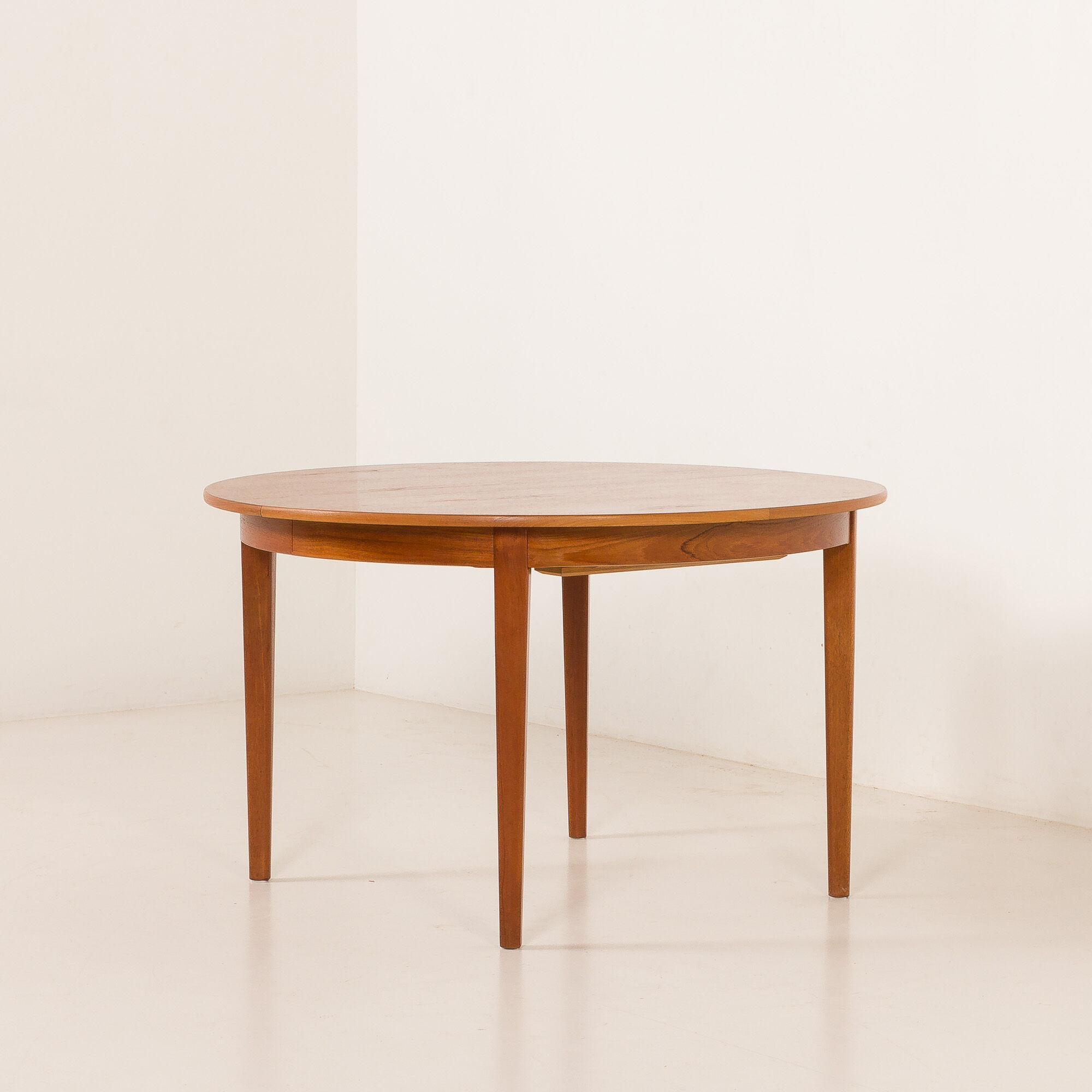 Henning Kjaernulf attributed extra large teak table with 4 inner leaves for Soro, Denmark 1960s