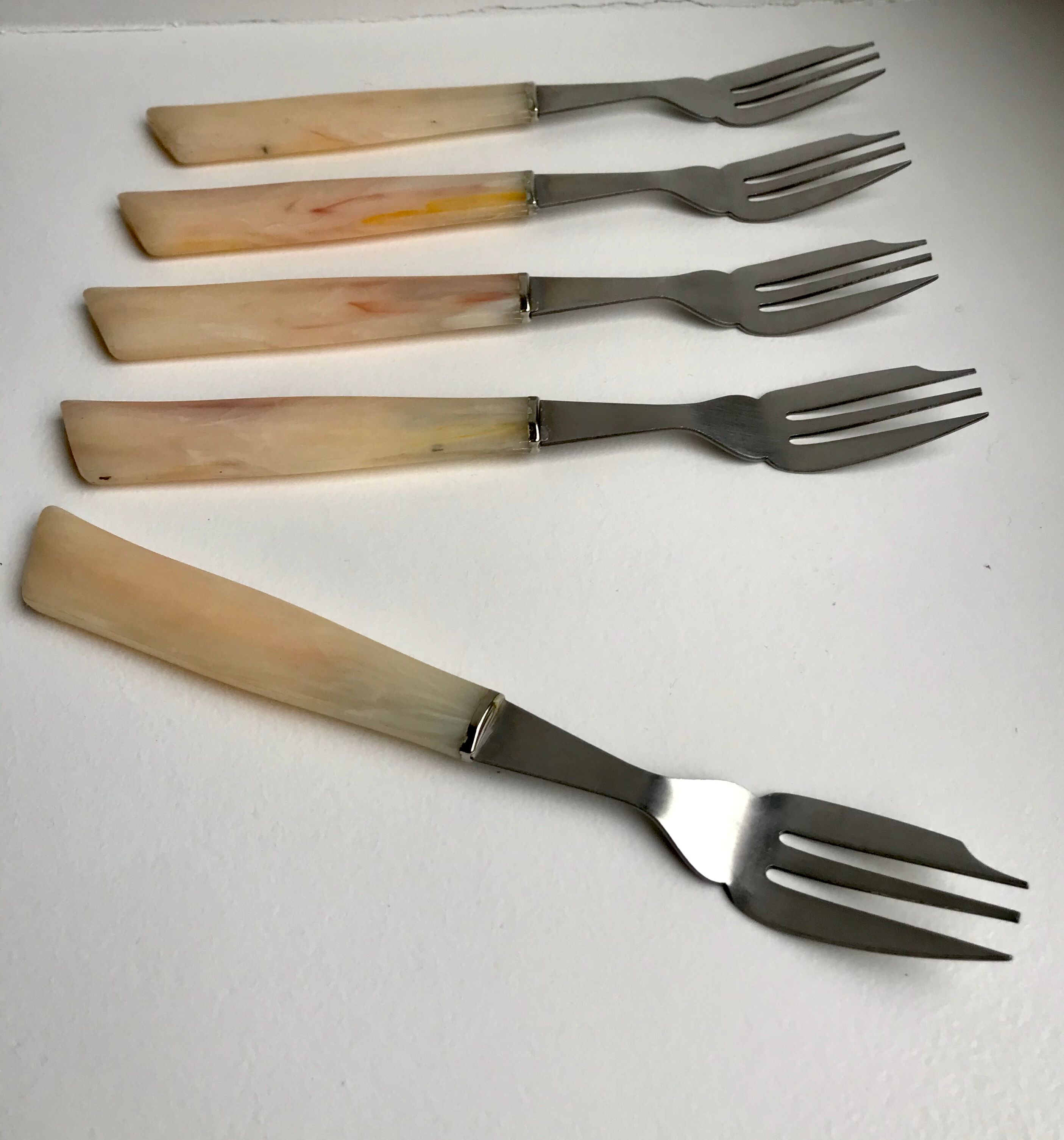 Set of 5 horn dessert forks 60s-70s