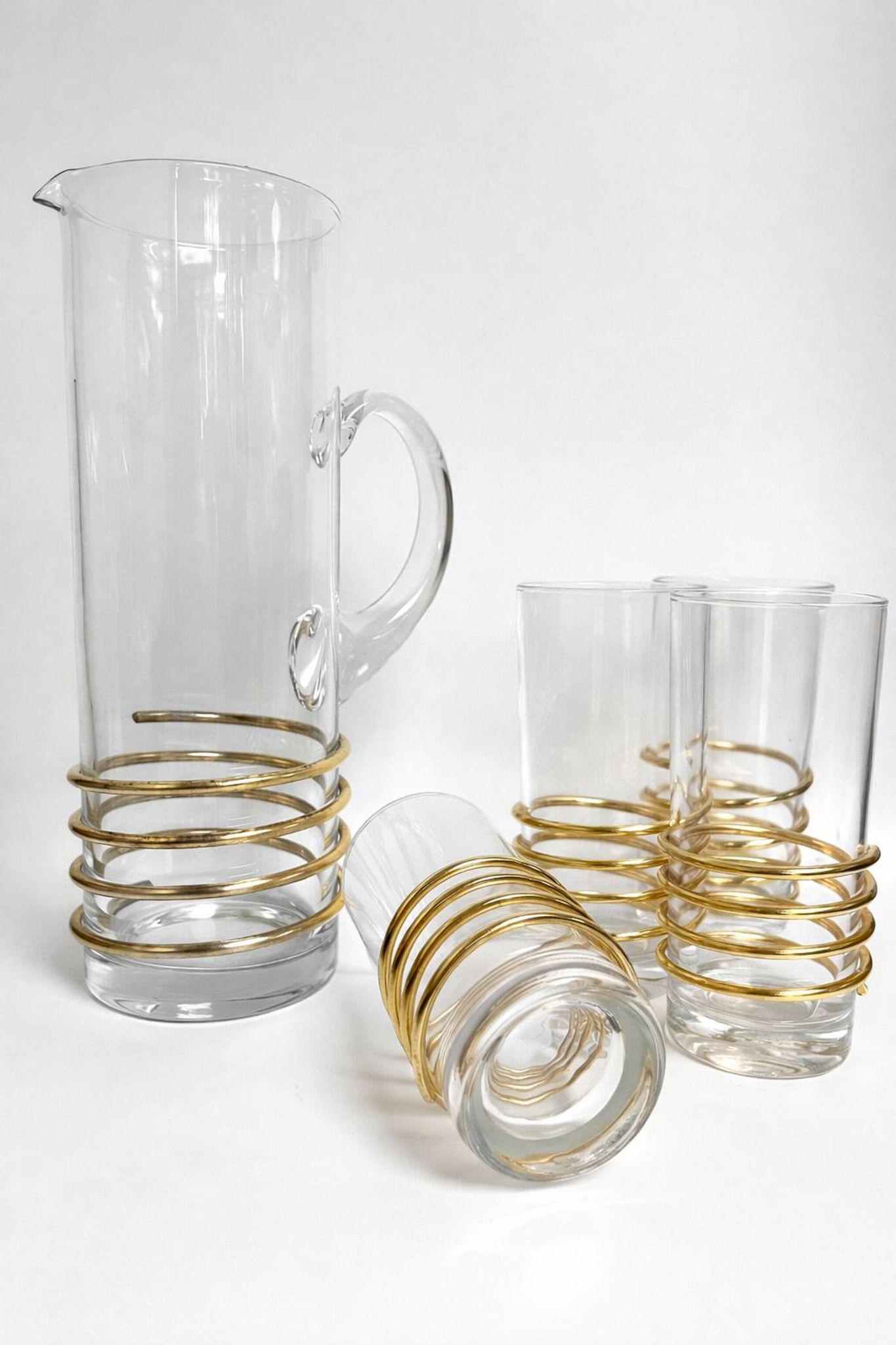 Vintage glassware set with decanter – golden spirals, France 1960