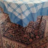Nappe damassée blanche et bleue et 6 serviettes