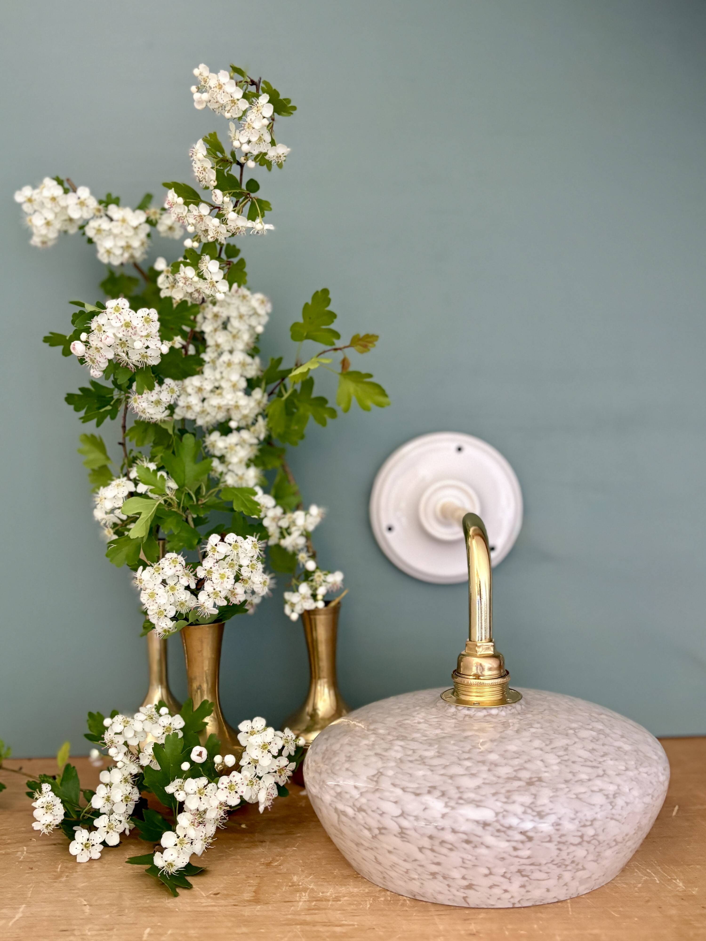 Vintage glass wall lamp with a curved arm from Clichy, white.