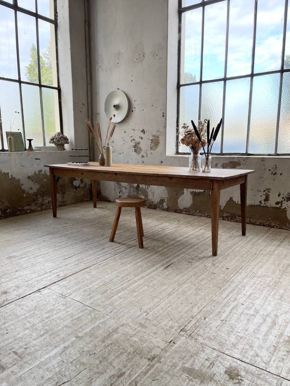 Farmhouse table with spindle legs in oak and pine, 2.5m