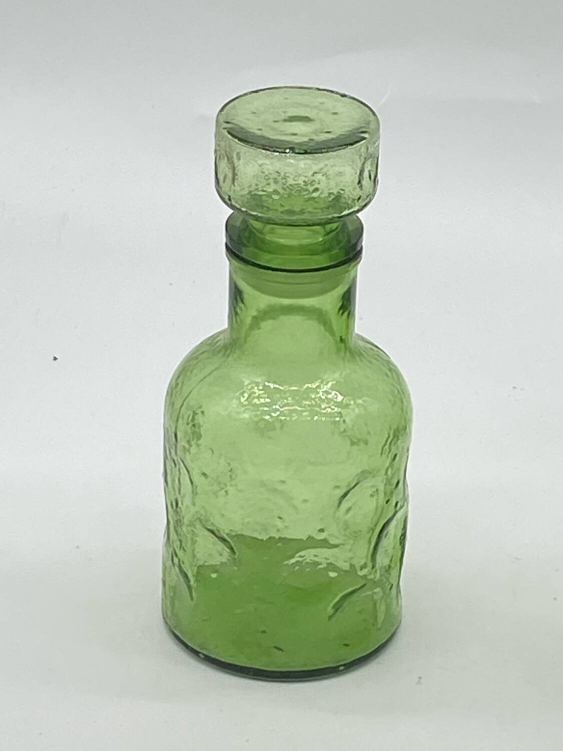 Vintage 1970 carafes / bottles / jugs, bubbled / textured glass