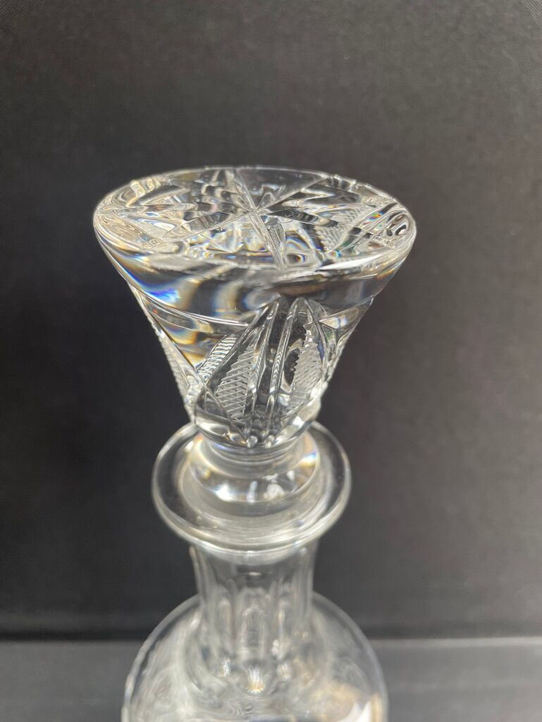 Cut crystal decanter - XXth