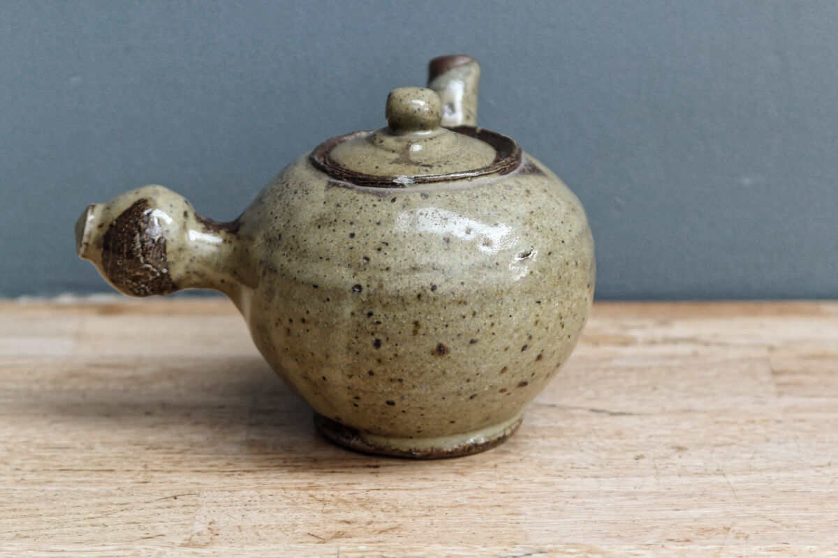 Artisanal teapot in glazed sandstone