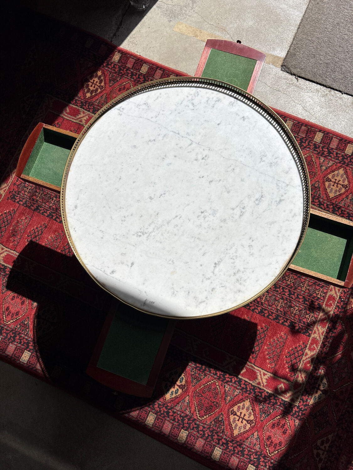 Bouillotte table in Louis XVI style, marble and brass.