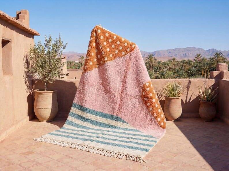 Handmade pure wool rug, size 1.5/2.5 m.