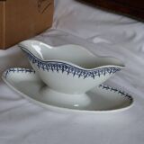 Earthenware gravy boat from Saint Amand.