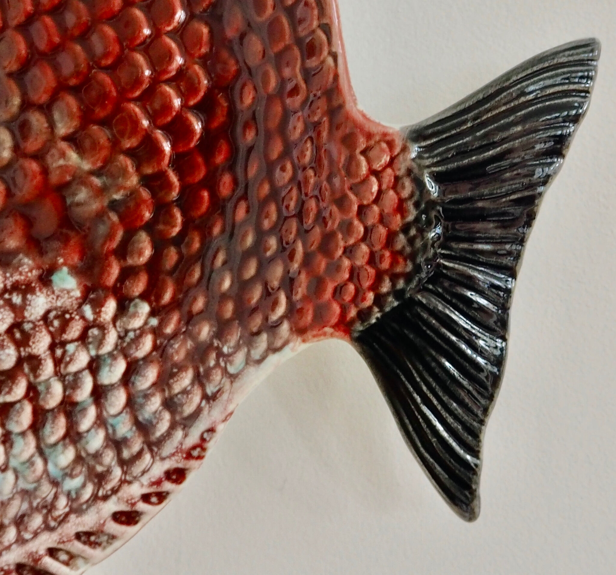 Bordalo pinheiro large majolica fish plate