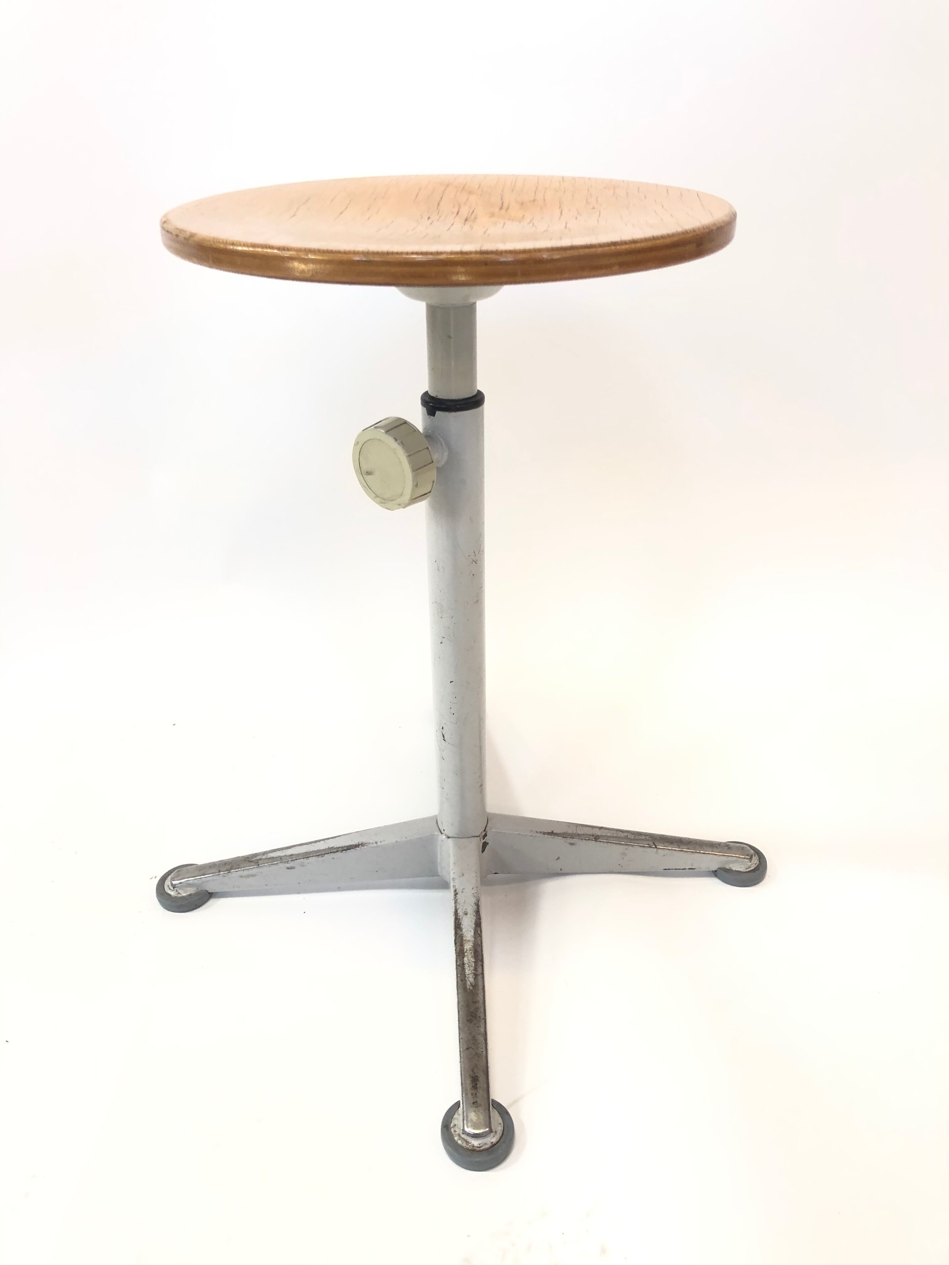 Vintage stool work tabouret by Friso Kramer Ahrend de Cirkel